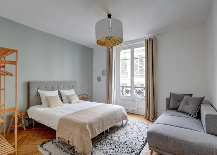 Louvre Montorgueuil Historical Center 3Br II
